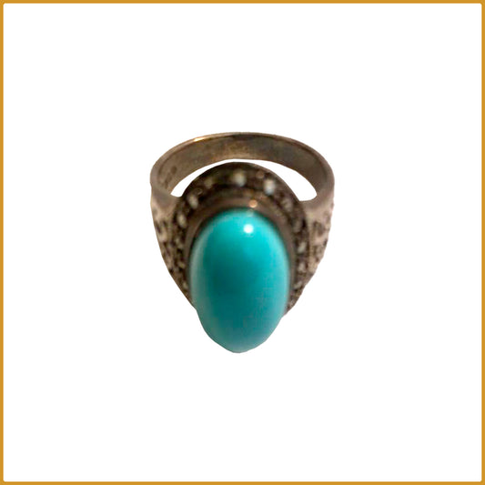 Bague en argent avec pierre turquoise.