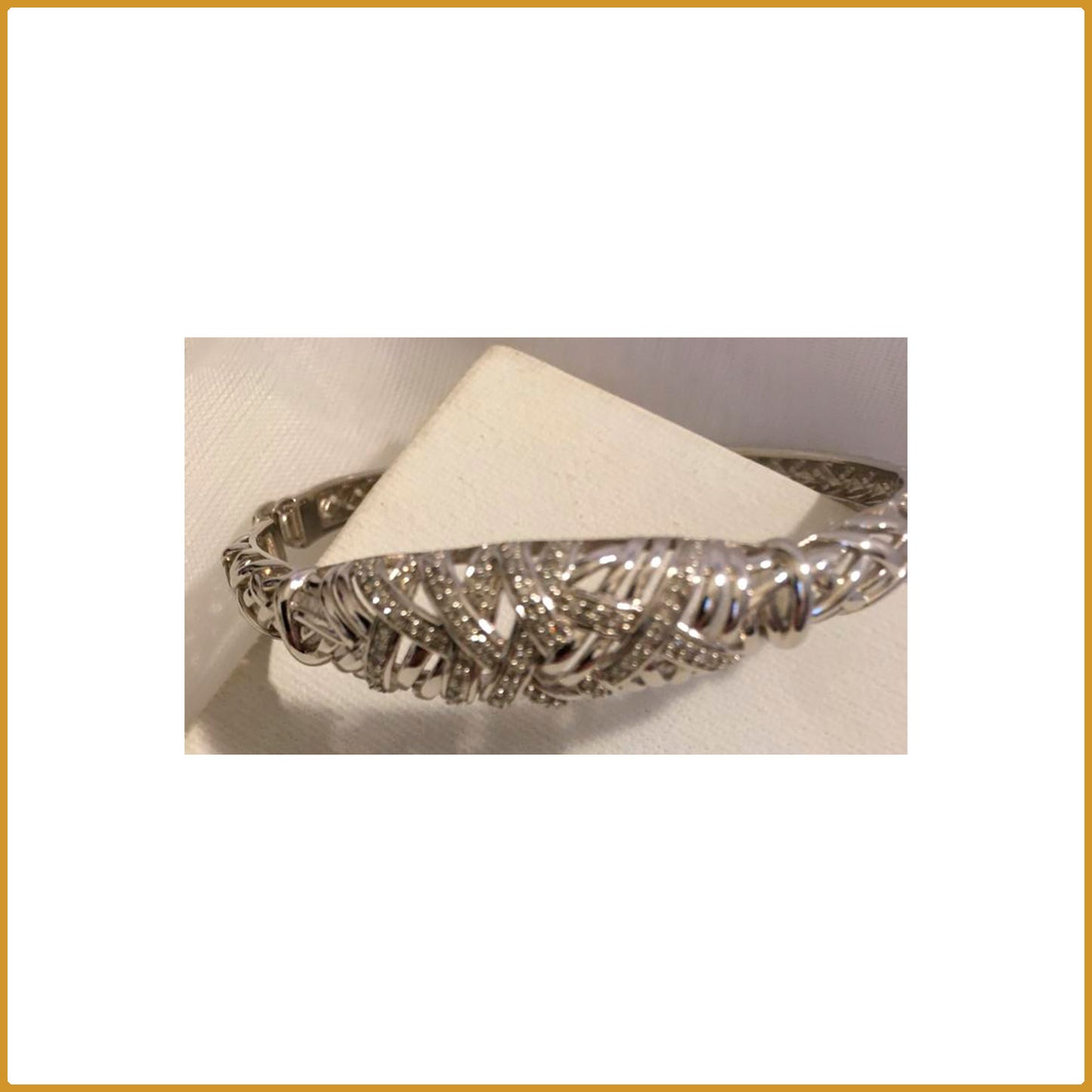 Bracelet with diamonds