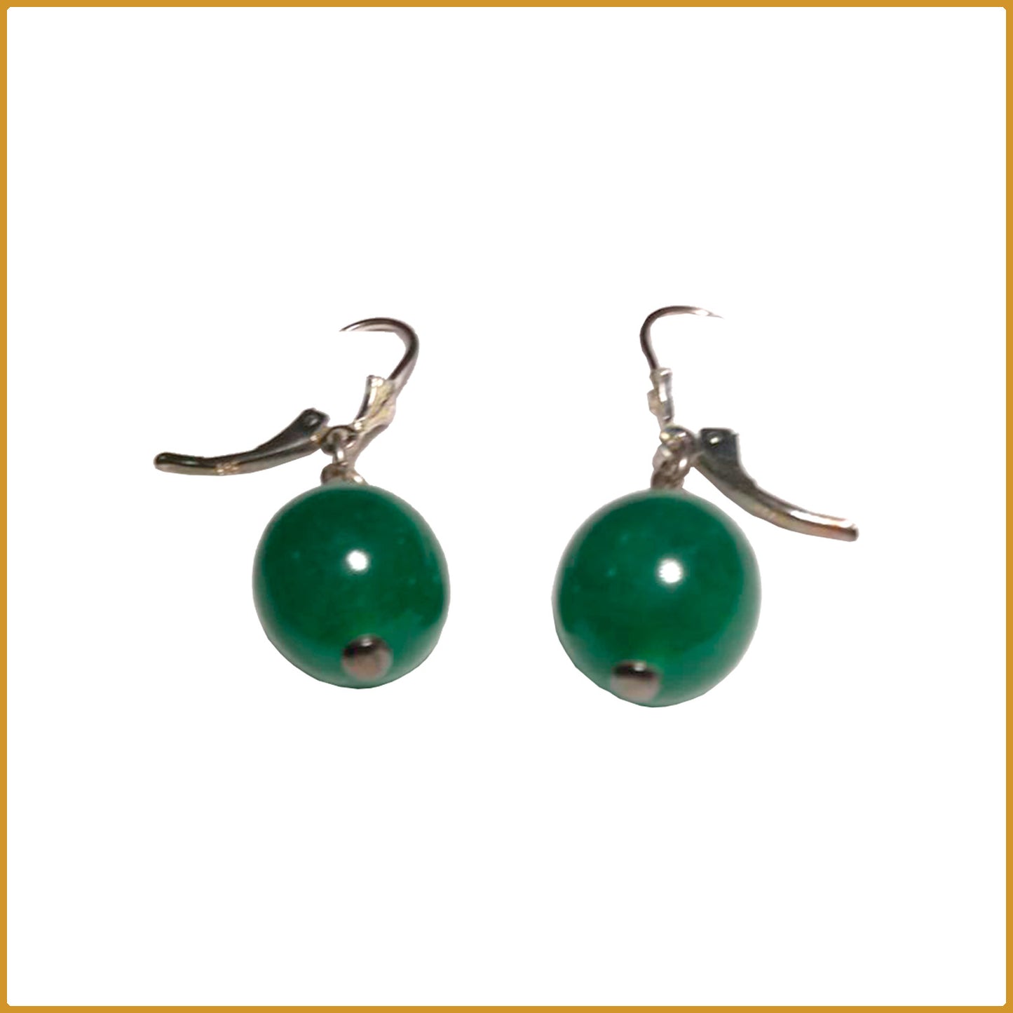 Earrings with jade balls