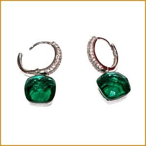 Boucles d’oreille avec pierres zircon